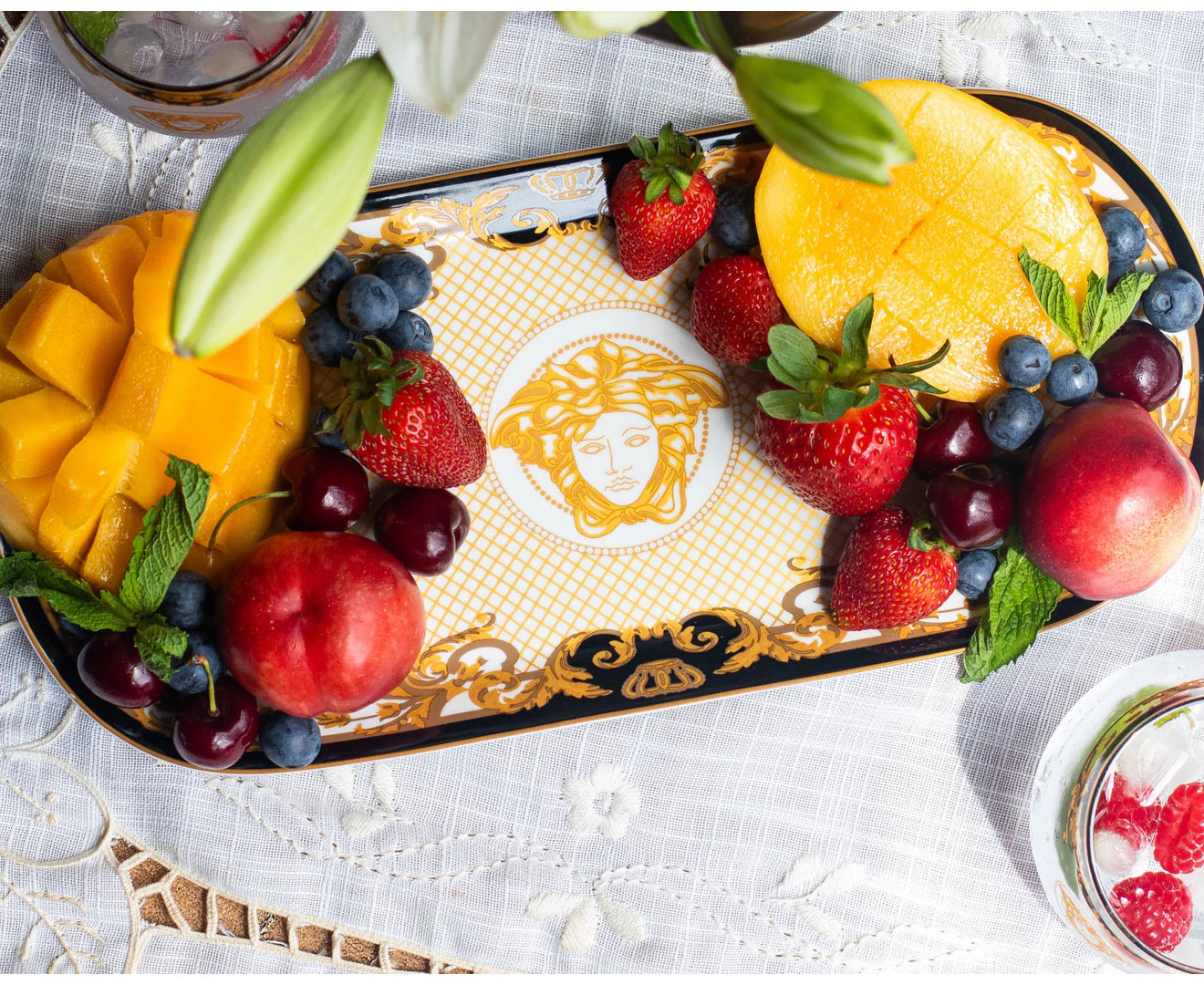 Medusa Luxe Oval Biscuit Tray