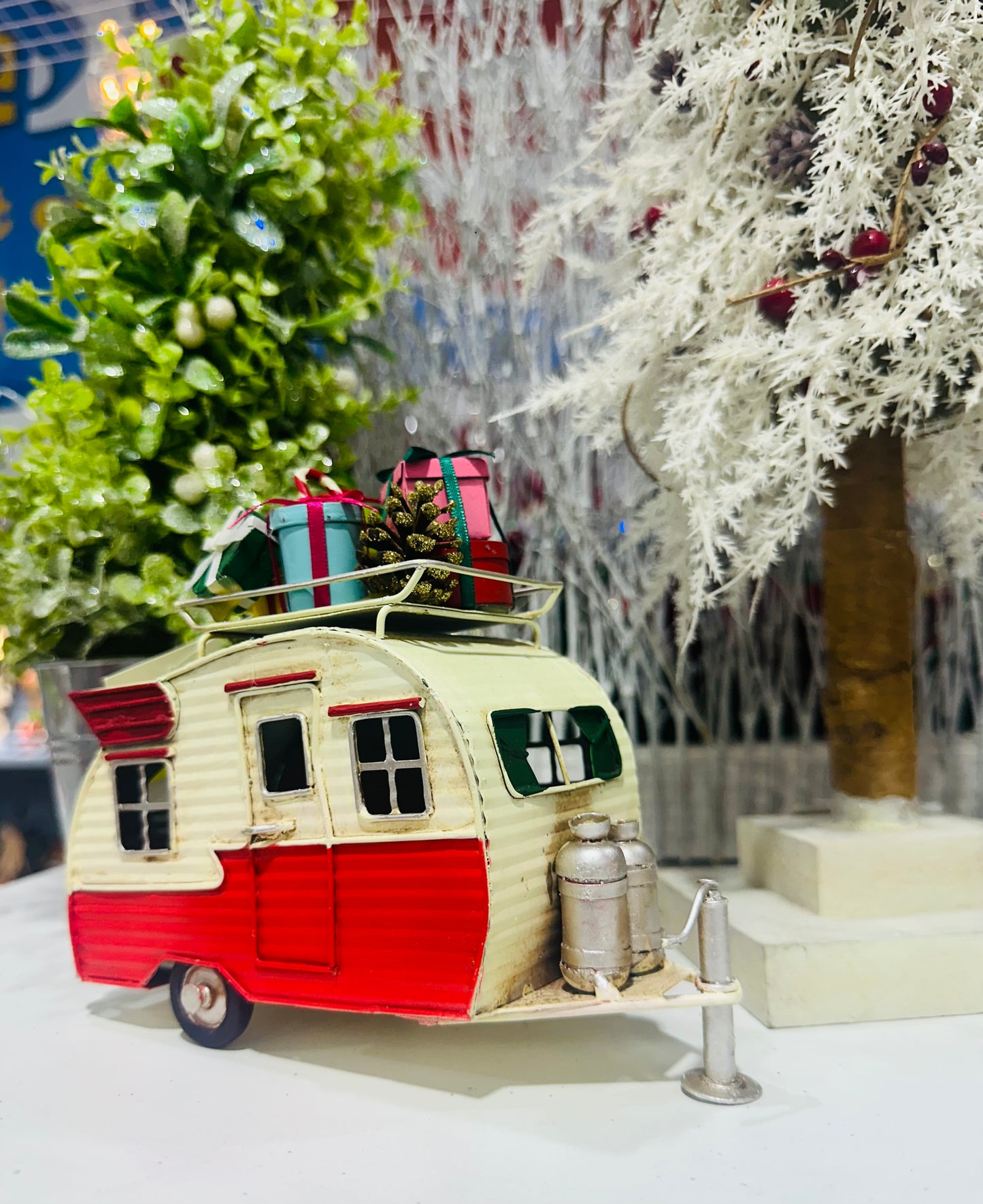 Tin Christmas Caravan 18cm*15cm