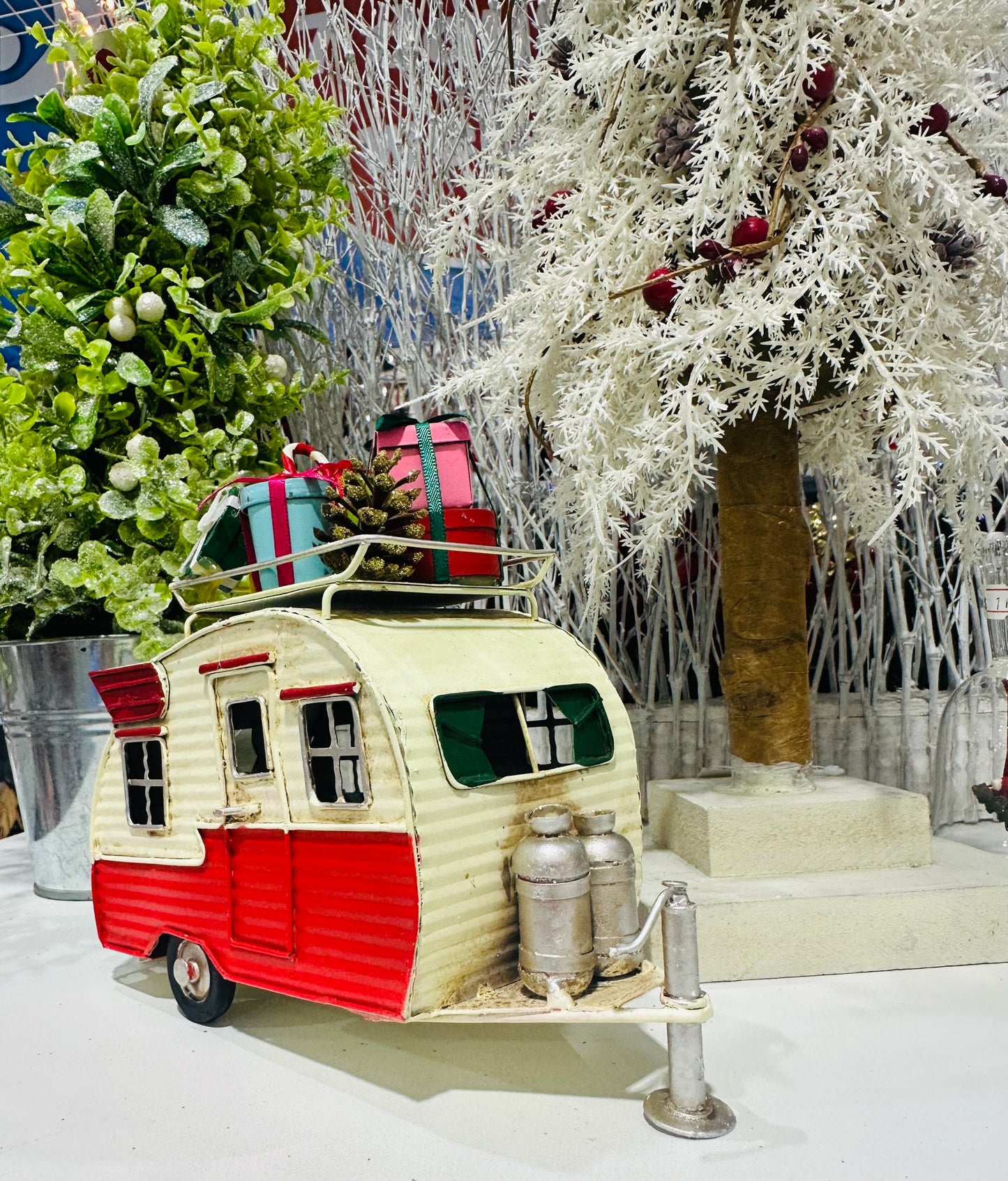 Tin Christmas Caravan 18cm*15cm