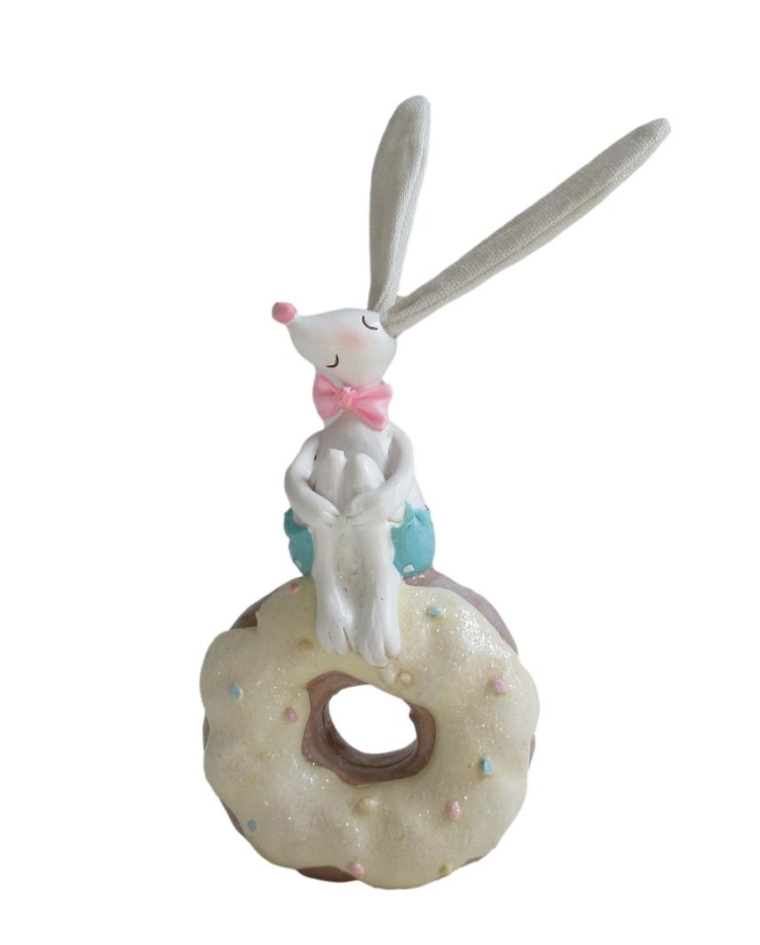Rabbit on Donut
