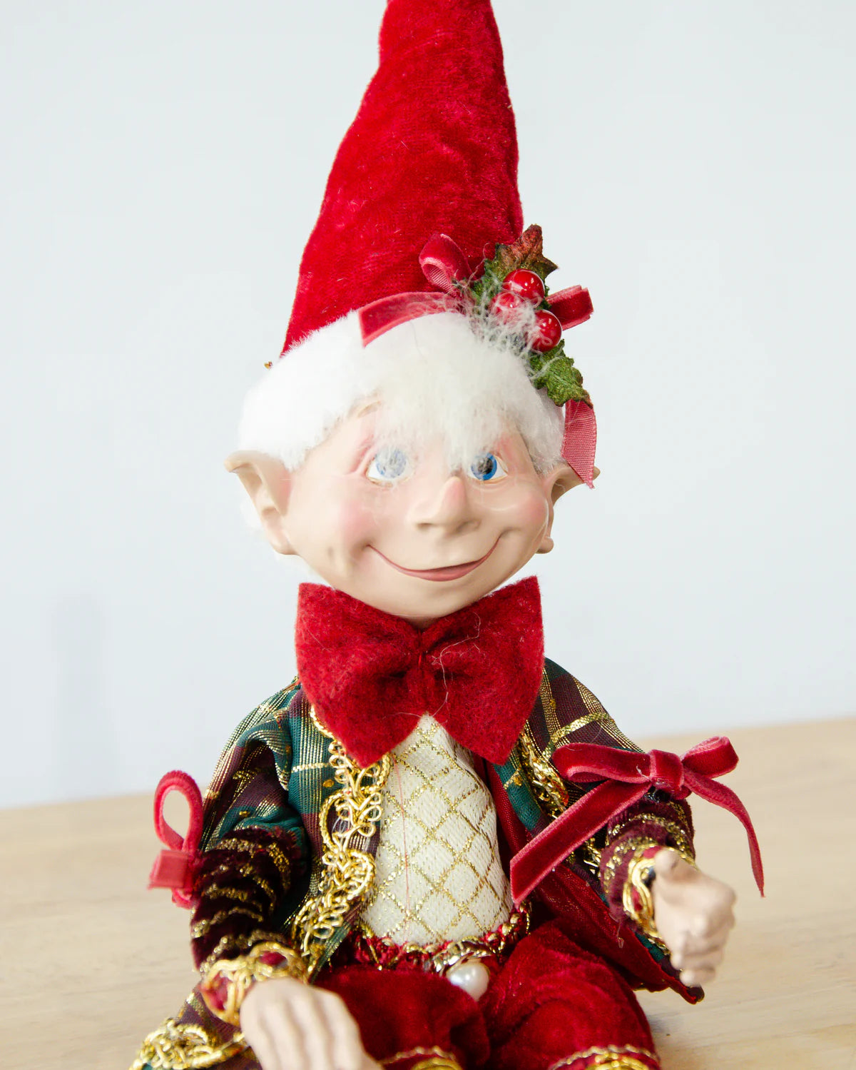 CHRISTMAS ELF SILKY 30CM