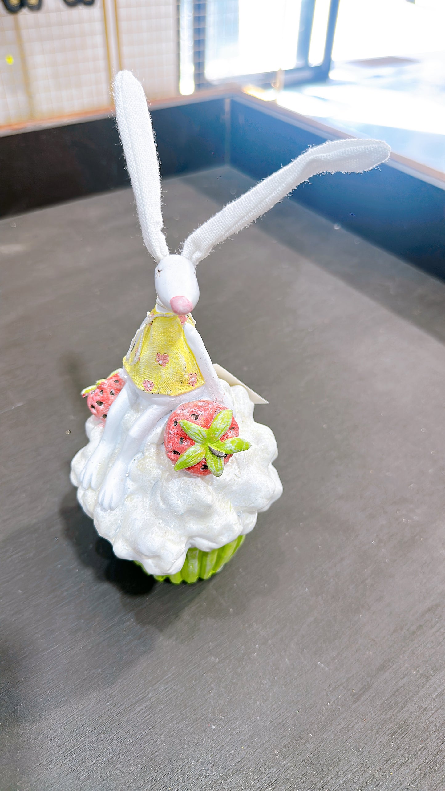WHITE BUNNY ON CUPCAKE