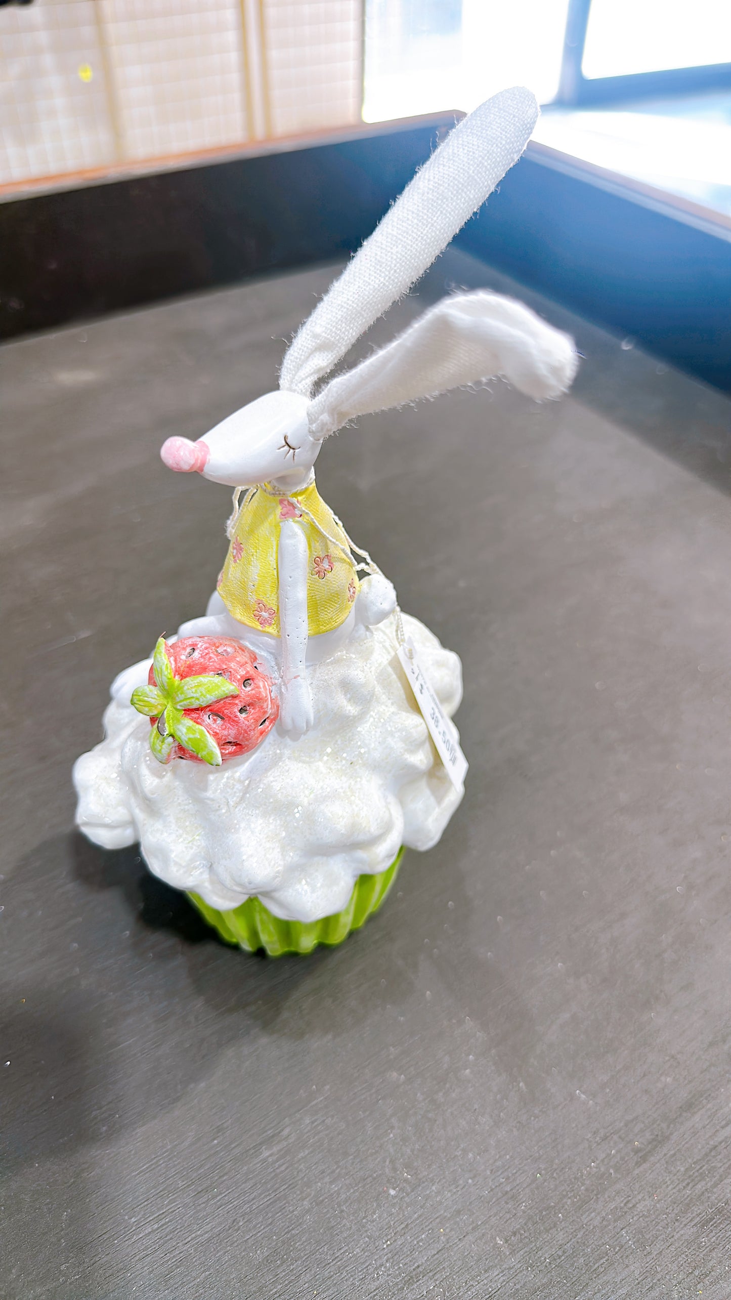 WHITE BUNNY ON CUPCAKE
