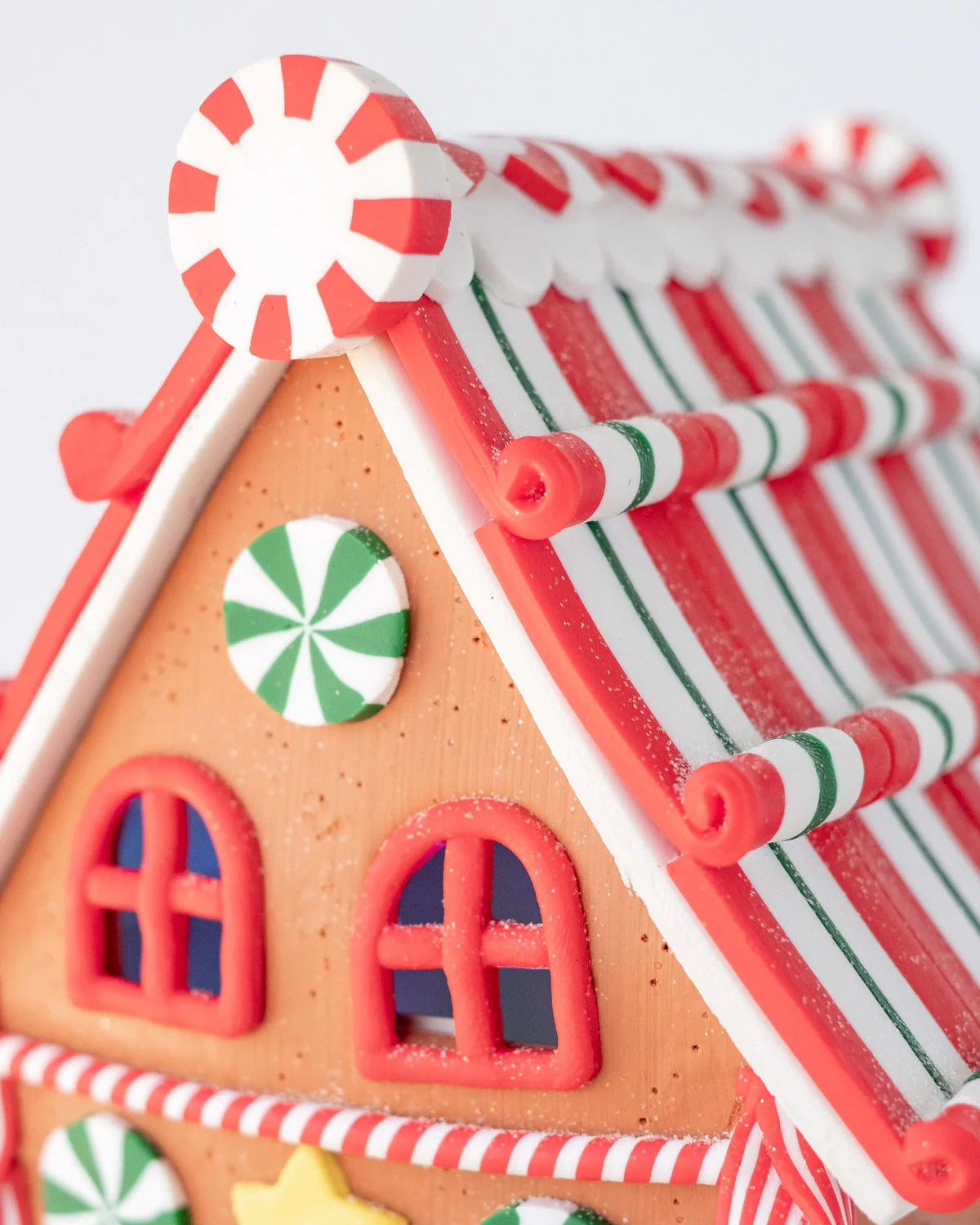 GINGERBREAD HOUSE WITH LED